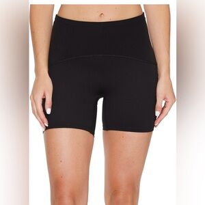 SPANX Active Compression Short